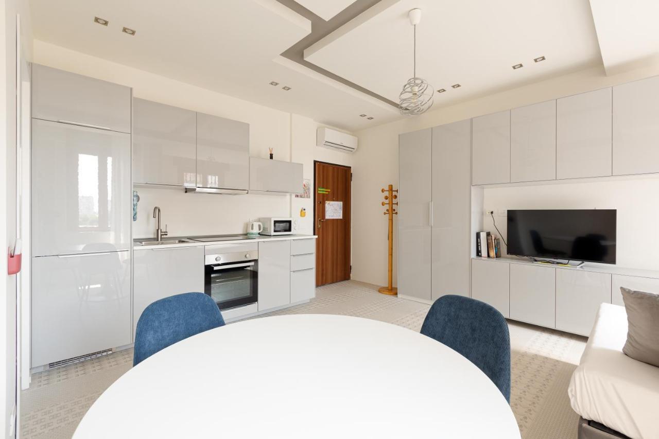 Milano Renovated Apts Apartamento