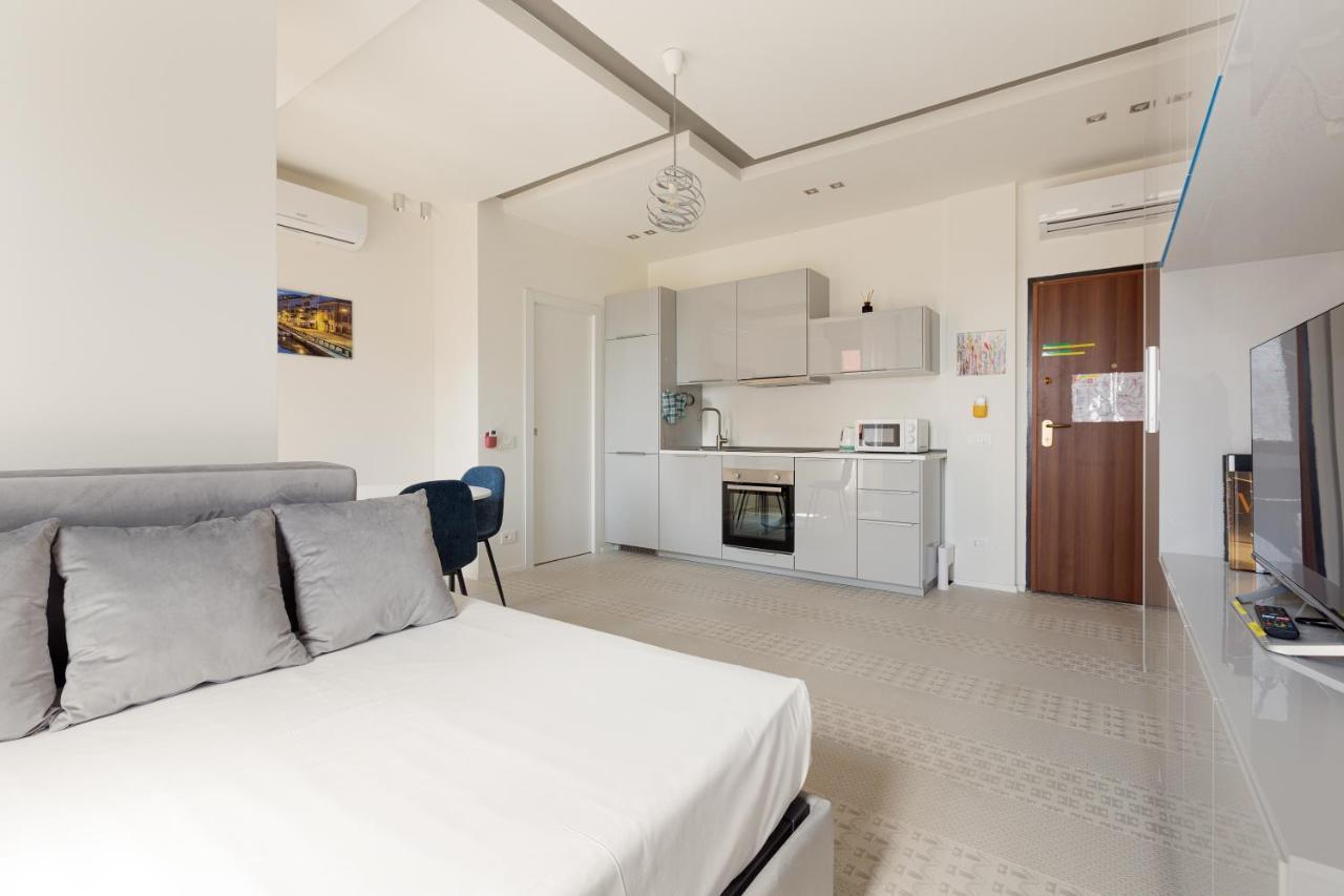 Milano Renovated Apts Apartamento